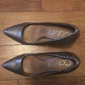 Gun Metal Metallic Snake Skin pattern Heels